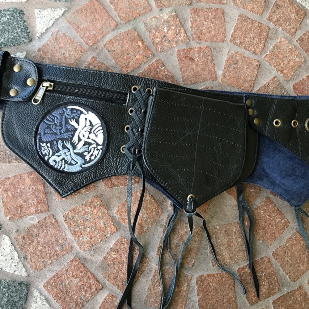 Fanny pack celtic wolf design patch black leather - Picture 3 of 8